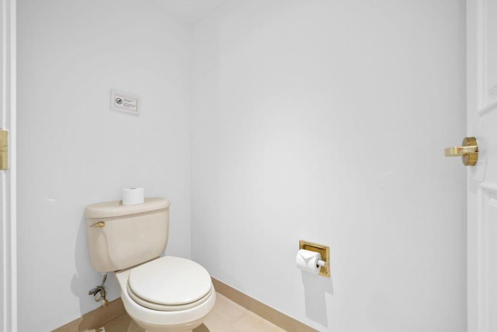 Sleep Six Cozysuites, 1Br 2Ba On The Boardwalk Атлантик Сити Экстерьер фото