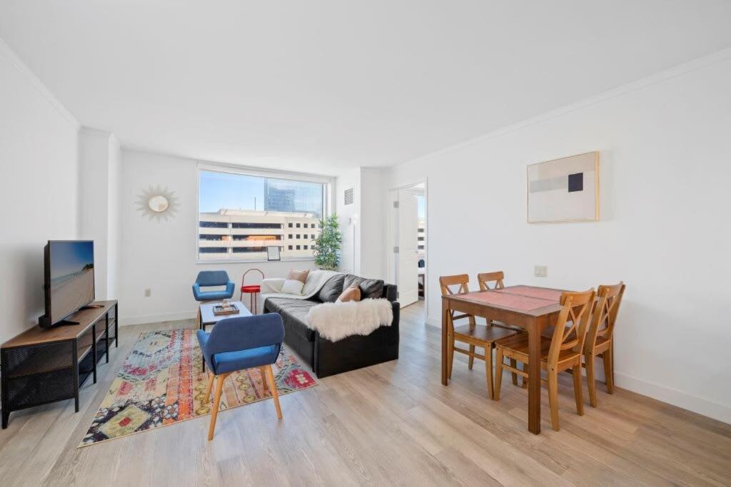 Sleep Six Cozysuites, 1Br 2Ba On The Boardwalk Атлантик Сити Экстерьер фото